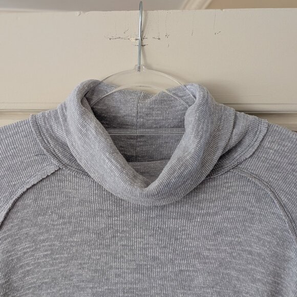 Free People We the Free Long Sleeve Turtleneck Top Split Back Gray Small /Med - Picture 4 of 9